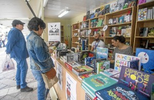 El sábado 28 de abril tendrá lugar en la Feria del Libro, en la Plaza de las Monjas, la celebración del Día del Autor y Autora Onubense.