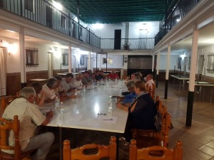 Una de las reuniones de la Comisión encargada del proyecto de la corona.