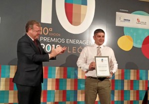 Premio a la iniciativa ‘Sustainable Urban Race 2017’ (SUR17), iniciativa avalada por la Agencia Provincial de la Energía de Huelva (APEH) de la institución provincial.