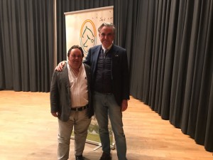 El presidente de la Asociación junto al nuevo socio de honor.