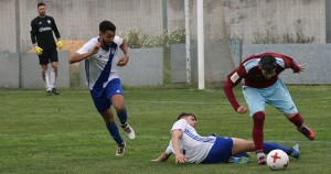 Los onubenses lograron tres puntos para seguir con esperanzas de salvación. / Foto: recrecantera.es.