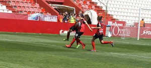 Tras dos victorias consecutivas, la última el domingo en Albacete, el Sporting quiere cerrar la permanencia.