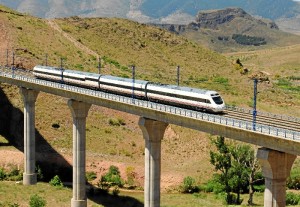 El año pasado más de 325.000 viajeros usaron los distintos trenes con salida o destino Huelva, lo que supone un “notable incremento” del 19% respecto al año anterior.