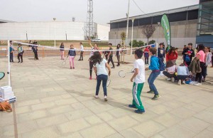 El bádminton como diversión en la Fan Zone.