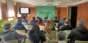 La delegada territorial de Cultura, Turismo y Deporte, Natalia Santos, ha abierto la jornada técnica que se ha celebrado en la Dele-gación Territorial para explicar el proceso para acceder a la convoca-toria de una nueva línea de ayudas.