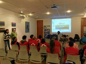 Los voluntarios asistieron en primer lugar a una jornada forma-tiva que se desarrolló en el centro de visitantes Anastasio Senra. 