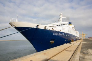 El Saga Pearll II atracado en el Puerto de Huelva.