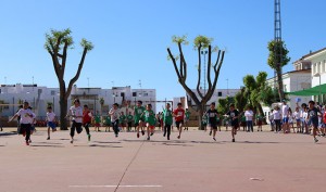 Medio millar de niños tomaron parte en las Olimpiadas Escolares del CEIP Juan Díaz Hachero de Cartaya.