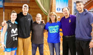 Andrea Hernangómez y familia, junto a Juan Cuesta, de FAB Huelva.