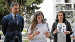 Lectura de poemas por el alumnado.