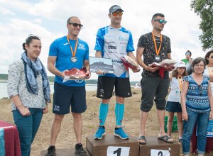 Rubén Gutiérrez, en lo más alto del podio tras la prueba disputada en Alburquerque.