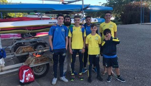 Equipo de piragüismo del Club Deportivo Náutico Punta Umbría en la prueba celebrada en Sevilla.