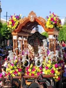 Una carroza muy peculiar. / Foto: Sergio Ruiz. 