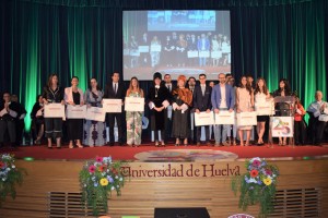 La Universidad ha entregado diversos reconocimientos en su 25 aniversario.