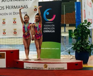 Las benjamines Jezabel Luis y Adriana Morales lograron una medalla de bronce.