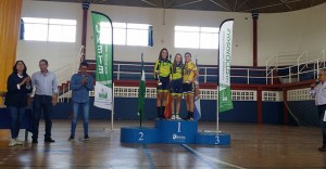 Julia Sánchez, en lo más alto del cajón en la prueba Cadete femenina.