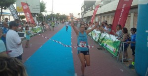 Lidia Rodríguez fue la primera mujer en cruzar la meta.