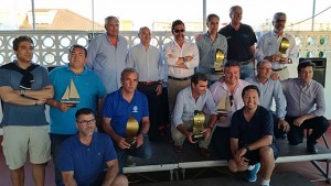 Foto de familia de los vencedores en la IV Regata de Invierno de Cruceros.