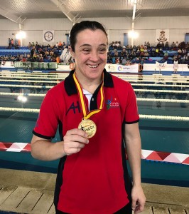 María Leandro sigue en la élite de la natación.