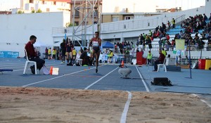 Ana Peleteiro cumplió con el pronóstico y se impuso en el triple salto. / Foto: Laura Cebrino.