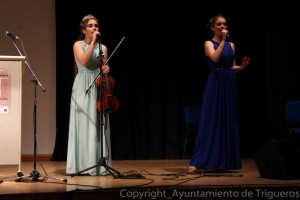 La gala contó con actuaciones musicales.