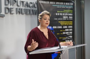 La diputada ha presentado la programación musical del verano.