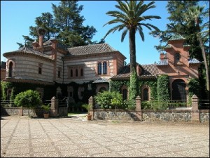 La Hacienda del Monte San Miguel sigue un lenguaje neomudéjar. / Foto: IAPH.