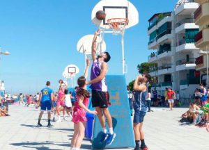 Deporte y diversión asegurados en el Circuito Provincial 3x3 de baloncesto en Punta Umbría.