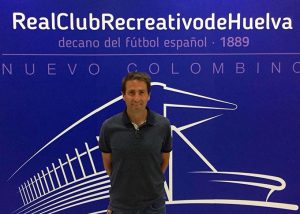 Mikel Gandarias se incorpora al cuerpo técnico del Recre y hará las funciones de analista. / Foto: @recreoficial.