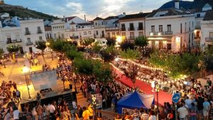 La gran velada del centro de Aracena consolida su éxito de años anteriores.