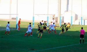 Durante la pretemporada el San Roque ha ilusionado a sus aficionados. / Foto: @SanRoqueLepe.