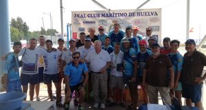 Participantes en el III Campeonato Provincial de Pesca en Kayak, una modalidad que suma adeptos.