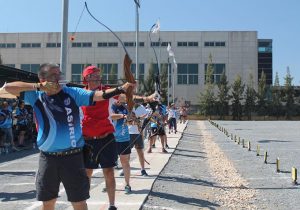 Línea de tiro durante al ronda clasificatoria del torneo.