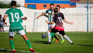 La Olimpica Valverdeña adelantó al jueves su partido y logró empatar en el campo del UP Viso. / Foto: @MariiMartin92.