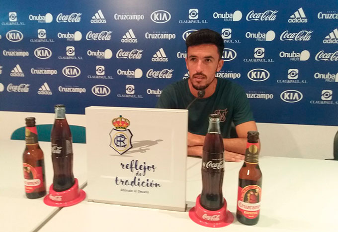 Alberto Quiles, que puede tener el domingo sus primeros minutos con el Recre, habló este jueves en rueda de prensa. / Foto: @recreoficial.