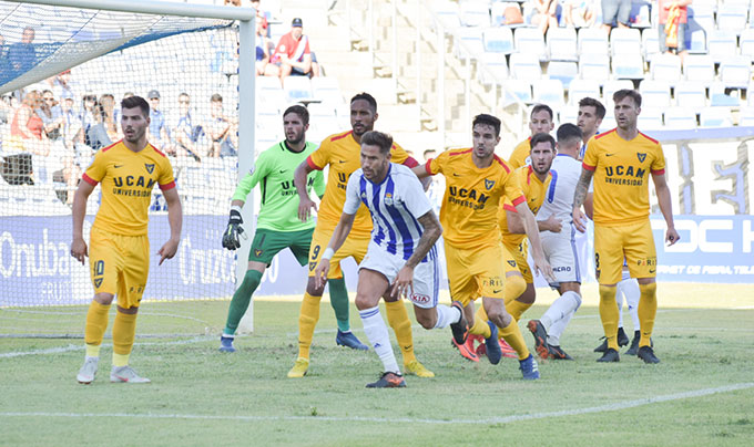 Iván González regresa a la convocatoria del Recre tras su sanción en la jornada anterior. / Foto: Pablo Sayago.