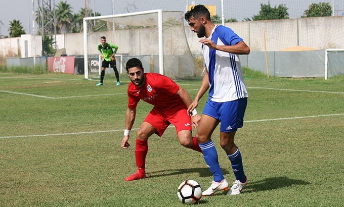 El Atlético Onubense juega este domingo en La Palma un derbi entre vencedores en la primera jornada. / Foto: Jesús Manzano / Recrecantera.es.