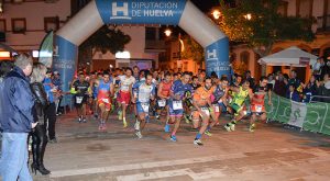 Momento de la salida de la carrera del sábado.