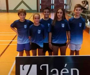 Componentes del CD Bádminton Huelva que han comenzado la temporada con éxito.