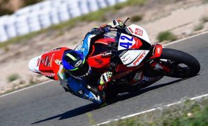 El joven piloto, con sólo 14 años, durante la prueba en Tabernas.