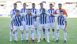 Formación inicial del Recre, con tres novedades: Diego Jiménez, Iago Díaz y Marc Caballé. / Foto: Pablo Sayago.