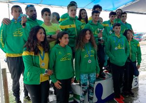 Deportistas del Tartessos en la Travesía de Piragüismo de El Terrón.