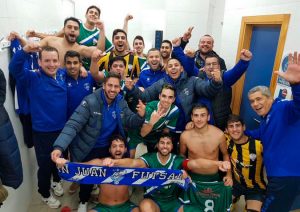 El CD San Juan, eufórico tras su triunfo en Galaroza, recibe este sábado al Tres Calles. / Foto: @SanJuan_Futsal.