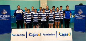 Componentes del Fundación Cajasol IES La Orden en la jornada de la Liga Andaluza de Clubes de Bádminton en Mazagón.