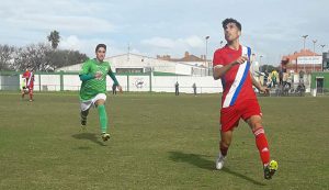 Muchas de las opciones de ascenso del Atlético Onubense pasan por ganar en La Algaba.