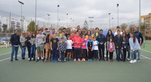 Participantes en el III Torneo de Tenis 'Laguna de El Portil'.