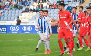 El Recre siempre dio sensación de peligro en las acciones a balón parado. / Foto: Pablo Sayago.