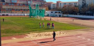 Los jugadores del Atlético Algabeño celebran el segundo gol en Isla. / Foto: @AAlgabeno.