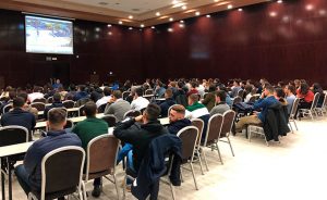 Un momento de la charla de Xavier Amorós, director técnico arbitral de la Federación Española de la Baloncesto.