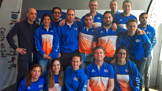 Representantes del CD Máster Huelva en el Campeonato de Andalucía de Invierno de Natación.